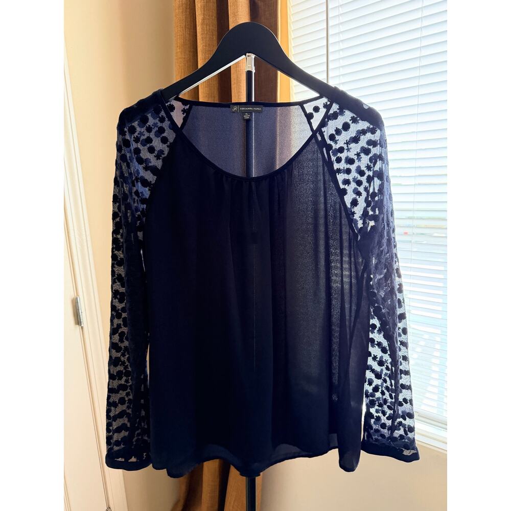 Adrianna Papell Lace sleeve navy top euc xl